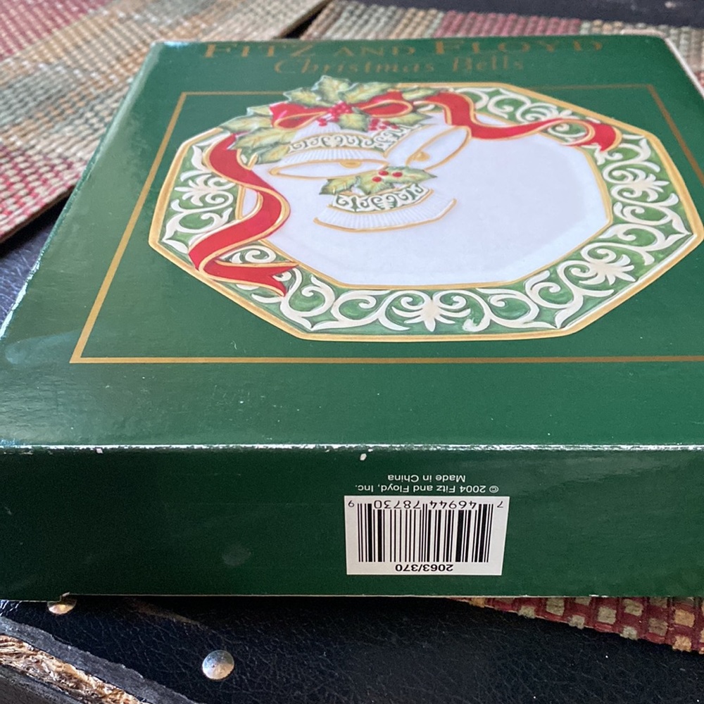 FITZ & FLOYD Canapé PLATE CHRISTMAS BELLS NIB - Picture 2 of 5